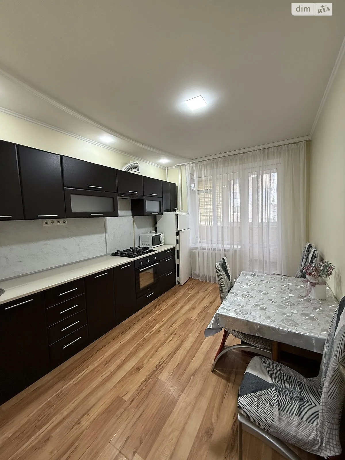 Продается 2-комнатная квартира 70.7 кв. м в Одессе, ул. Тополевая, 22 - фото 1