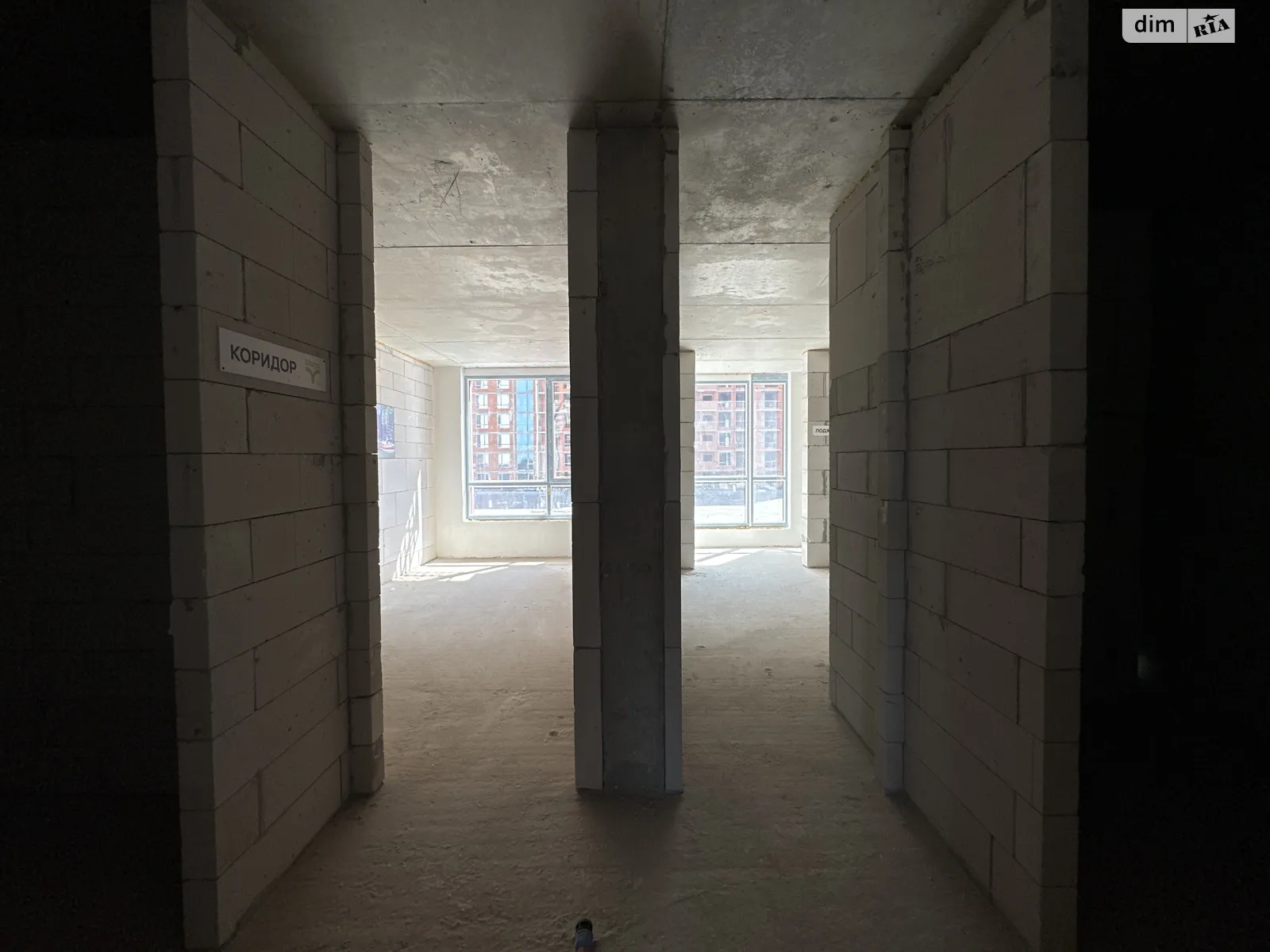 Продается 1-комнатная квартира 40 кв. м в Ивано-Франковске, ул. Хриплинская, 9 - фото 1