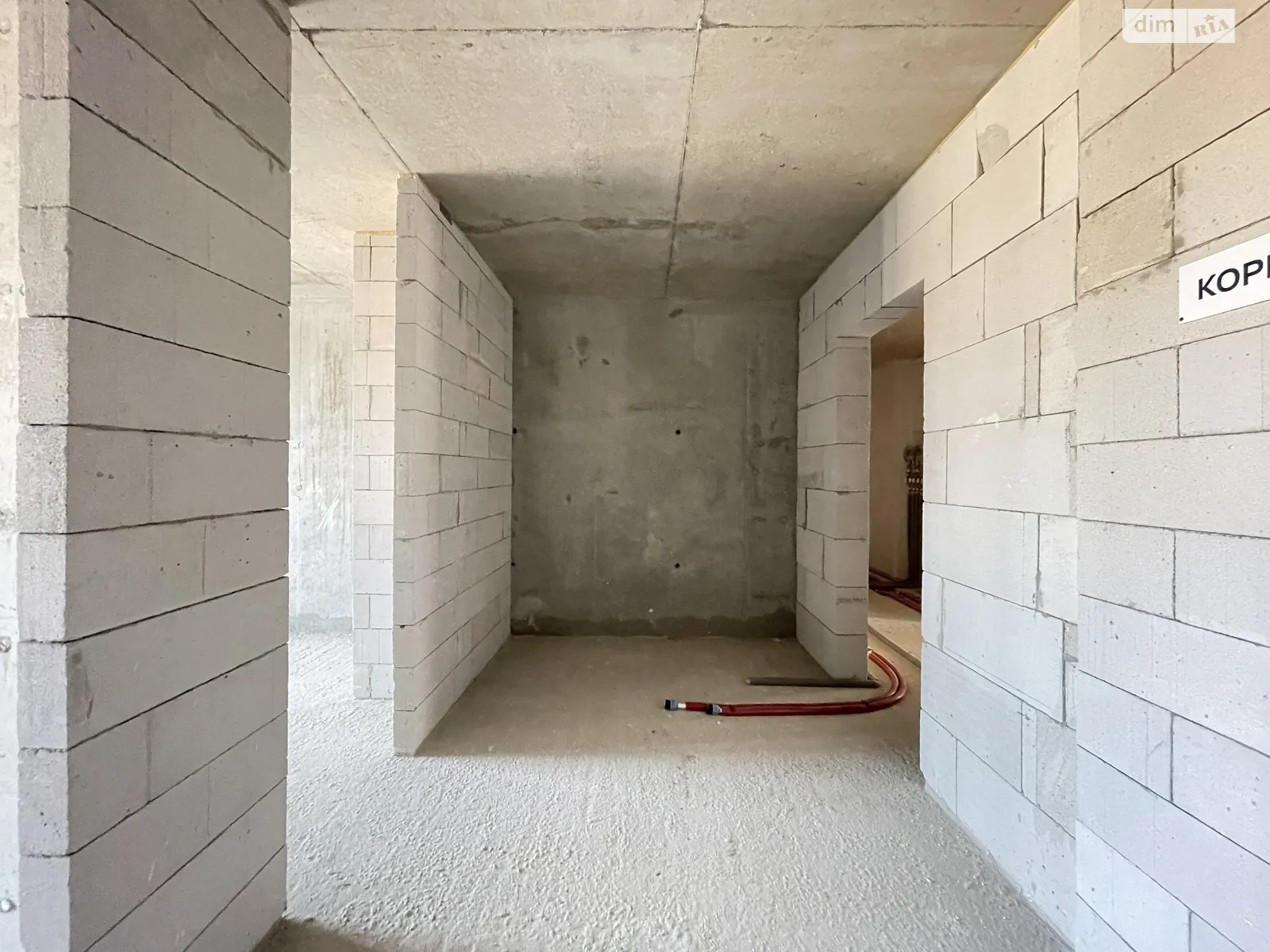 Продается 2-комнатная квартира 62 кв. м в Ивано-Франковске, ул. Хриплинская - фото 1