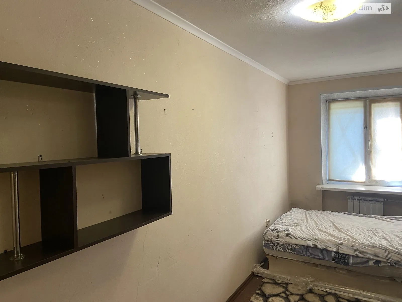 Продается 3-комнатная квартира 57 кв. м в Днепре, ул. Казакевича - фото 1