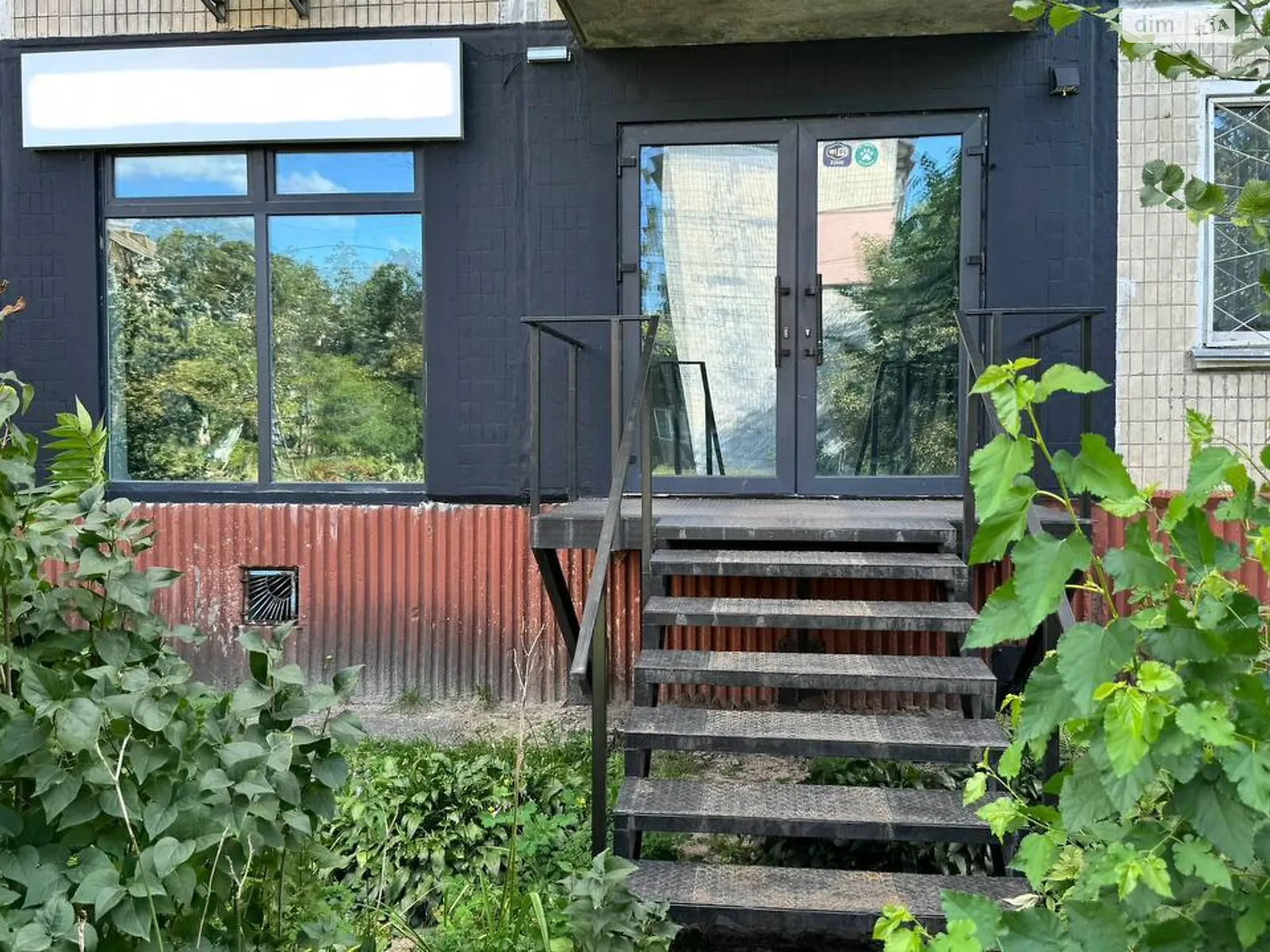 Сдается в аренду помещения свободного назначения 26.6 кв. м в 5-этажном здании, цена: 22000 грн - фото 1