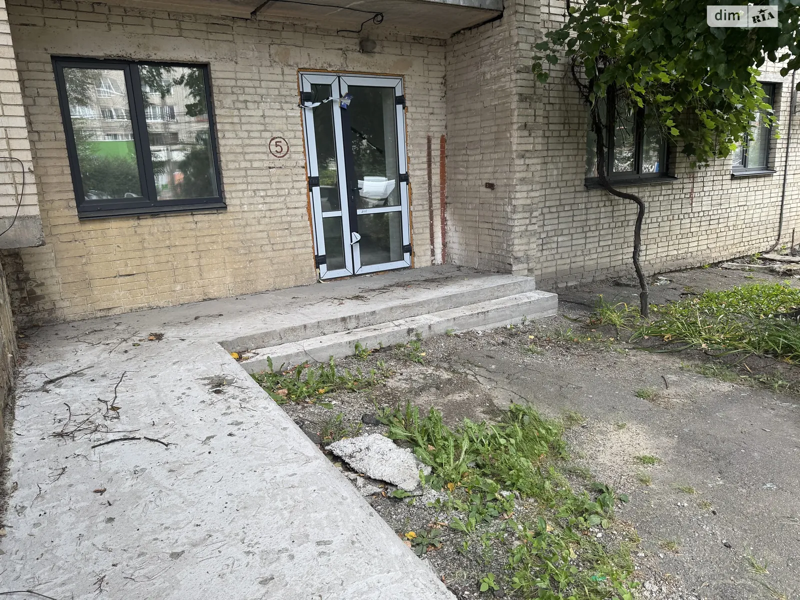 Сдается в аренду помещения свободного назначения 52 кв. м в 9-этажном здании, цена: 35000 грн - фото 1