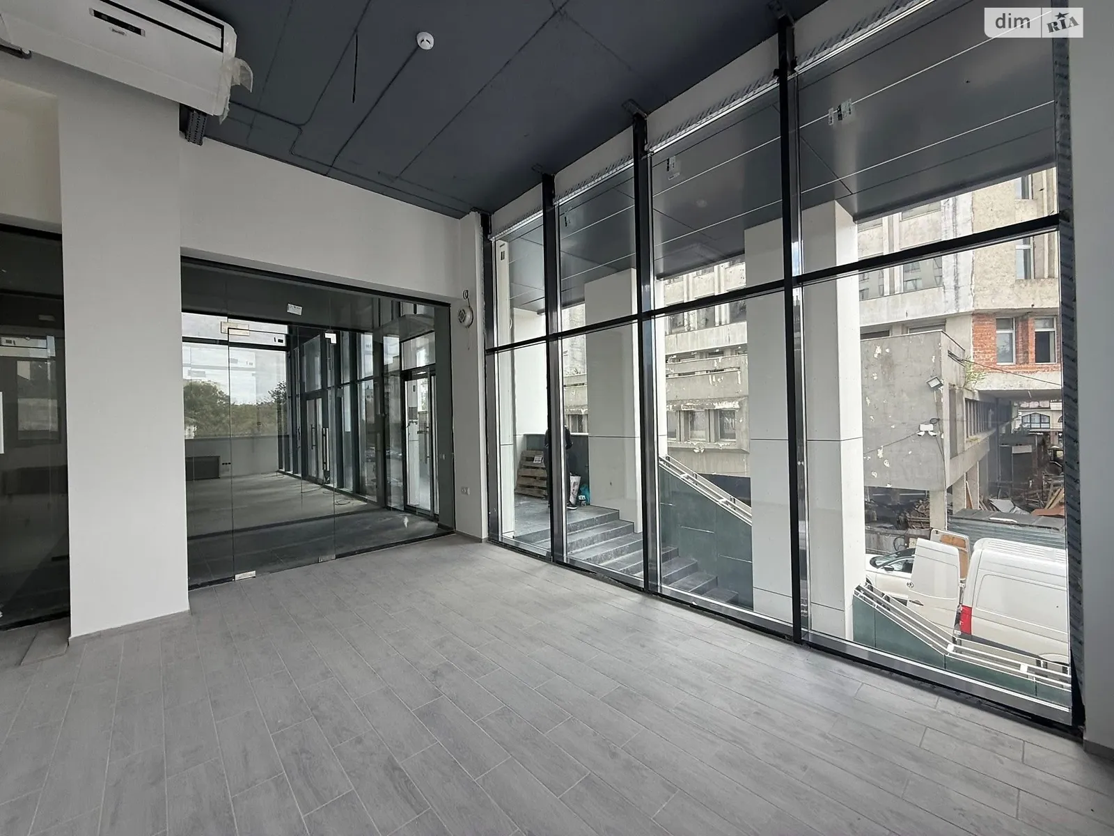 Здається в оренду приміщення вільного призначення 21.7 кв. м в 16-поверховій будівлі, цена: 21700 грн - фото 1