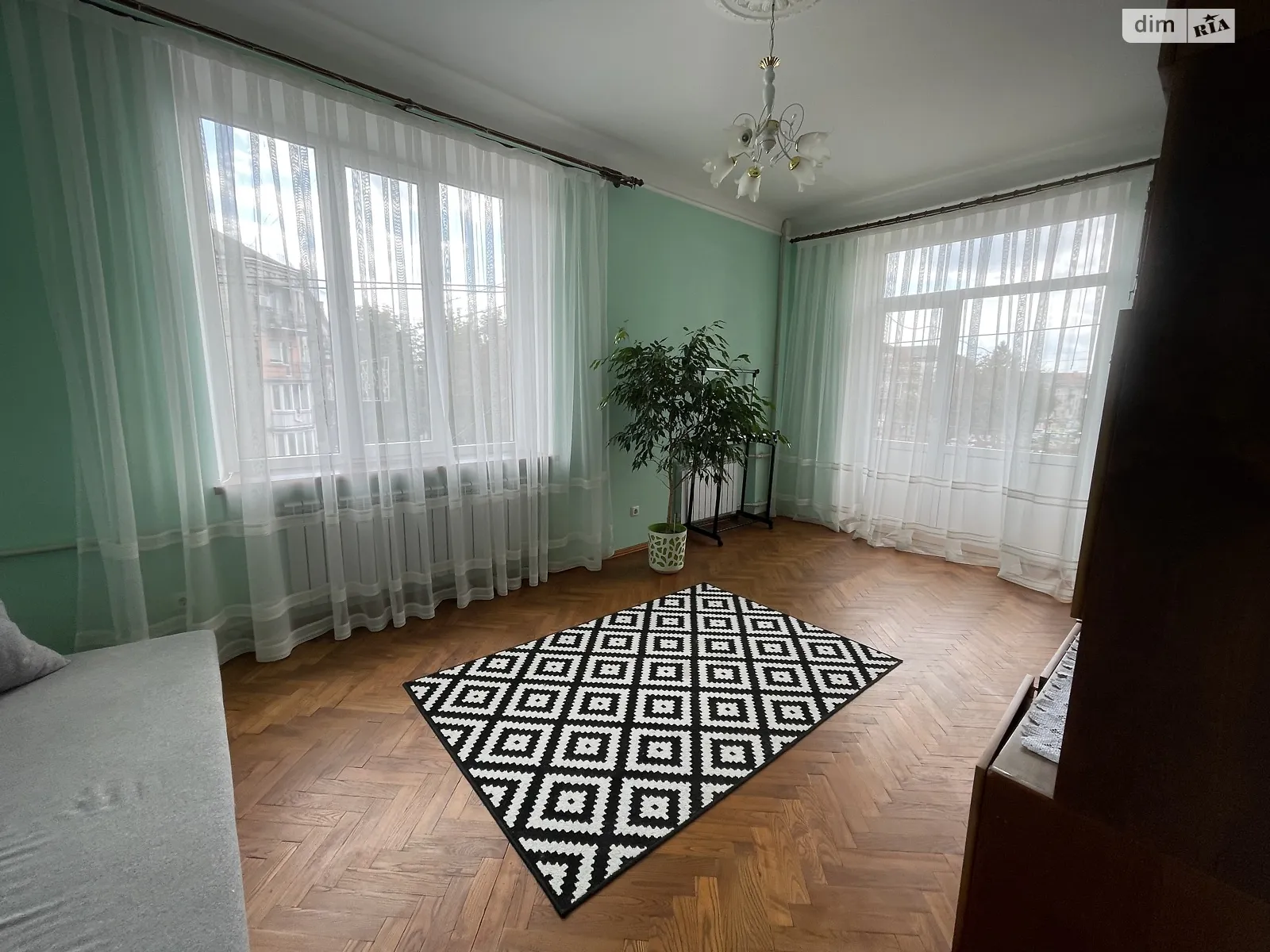 3-комнатная квартира 76.5 кв. м в Тернополе, ул. Русская, 11 - фото 1