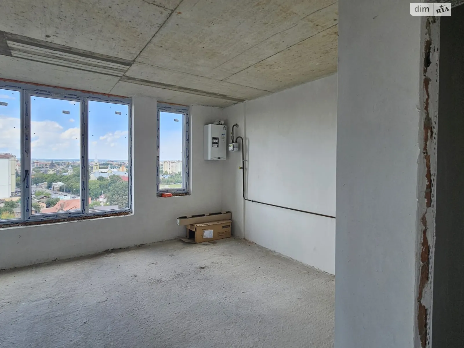 Продается 3-комнатная квартира 73.3 кв. м в Ивано-Франковске, ул. Микитинецкая, 2 - фото 1