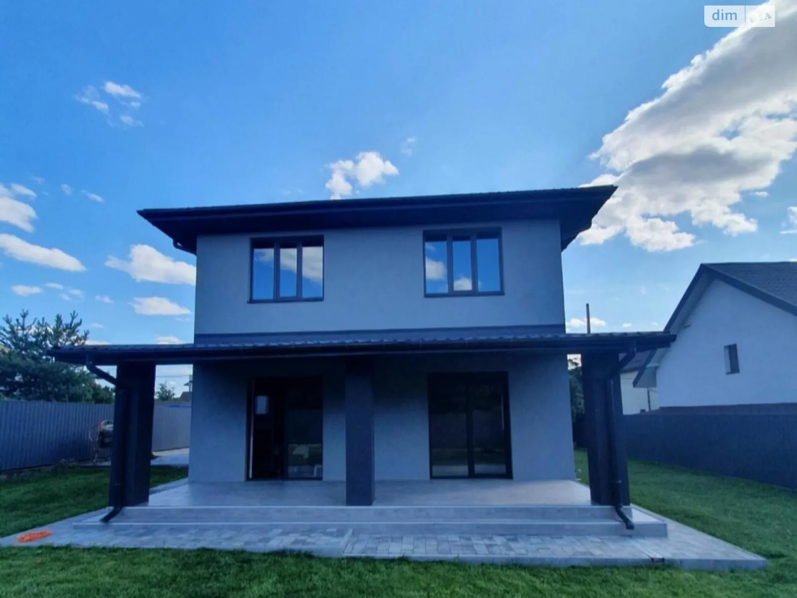 Продается дом на 2 этажа 120 кв. м с гаражом, цена: 140000 $ - фото 1
