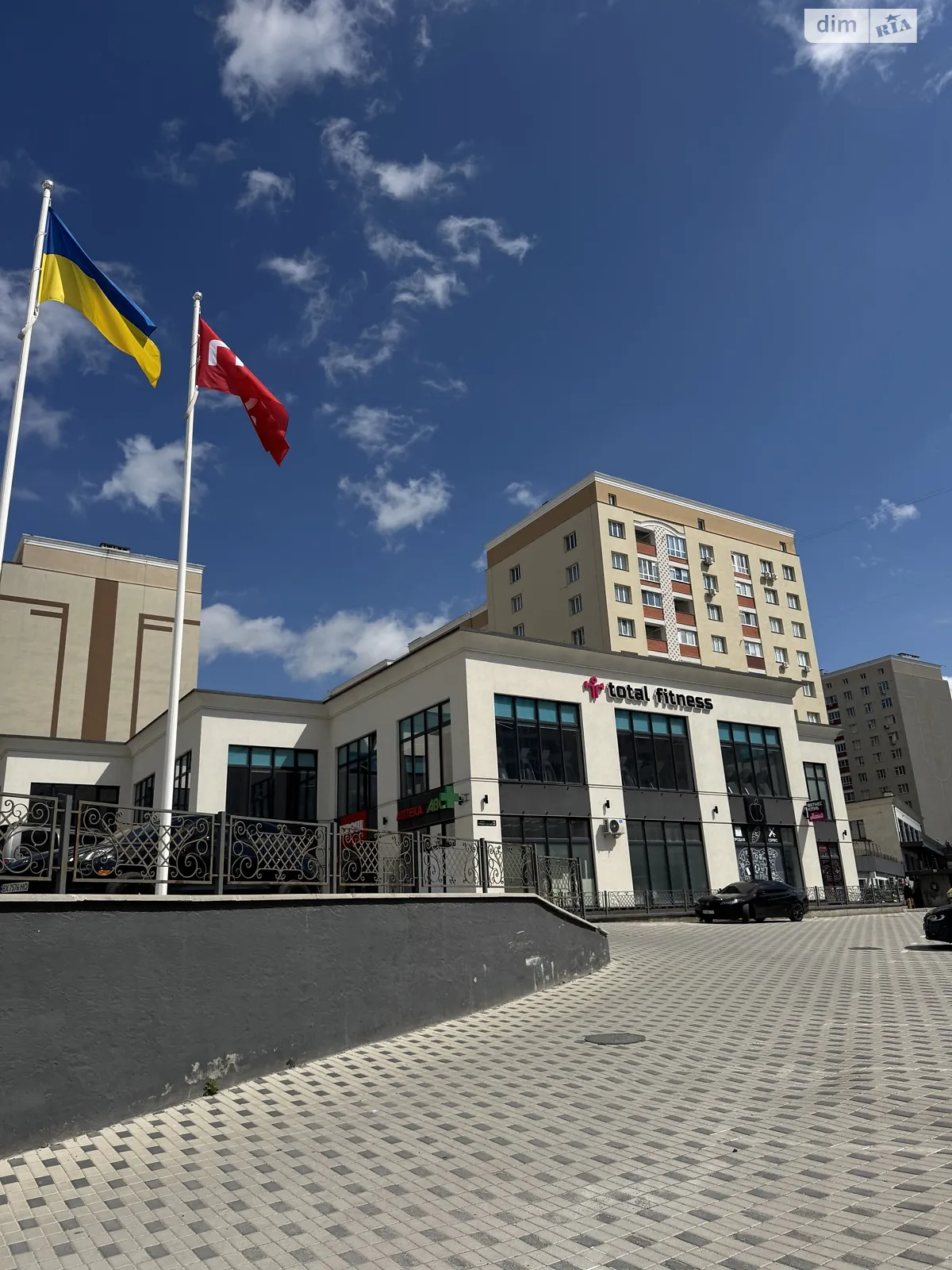 Продается отдельно стоящий гараж универсальный на 25 кв. м, цена: 24000 $ - фото 1