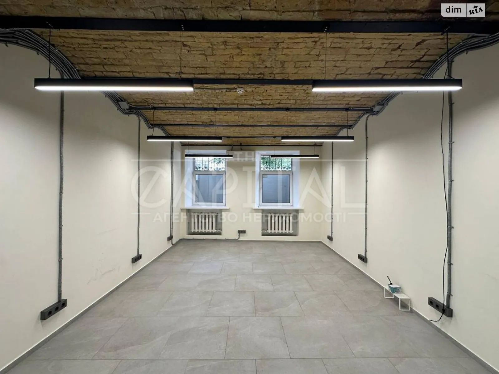 Продается офис 169.9 кв. м в бизнес-центре, цена: 509700 $ - фото 1