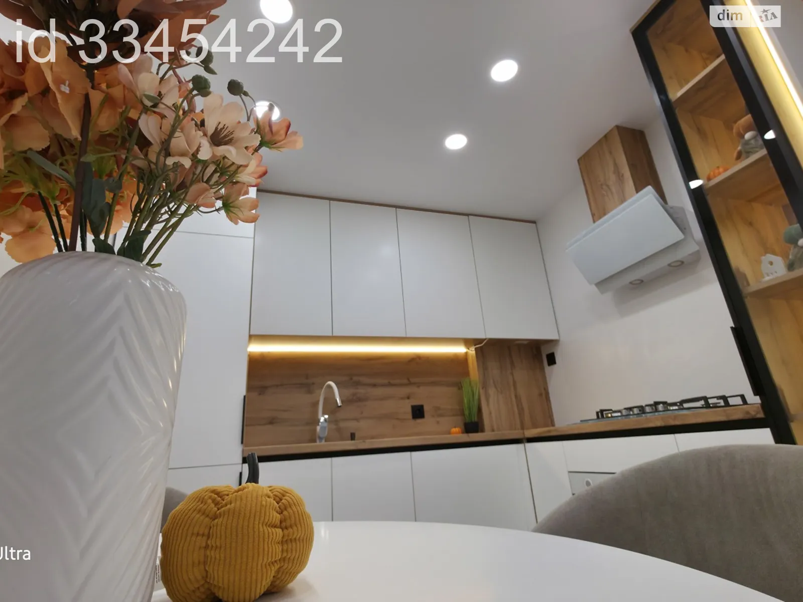 3-комнатная квартира 71 кв. м в Тернополе, ул. Белогорская, 3А - фото 1