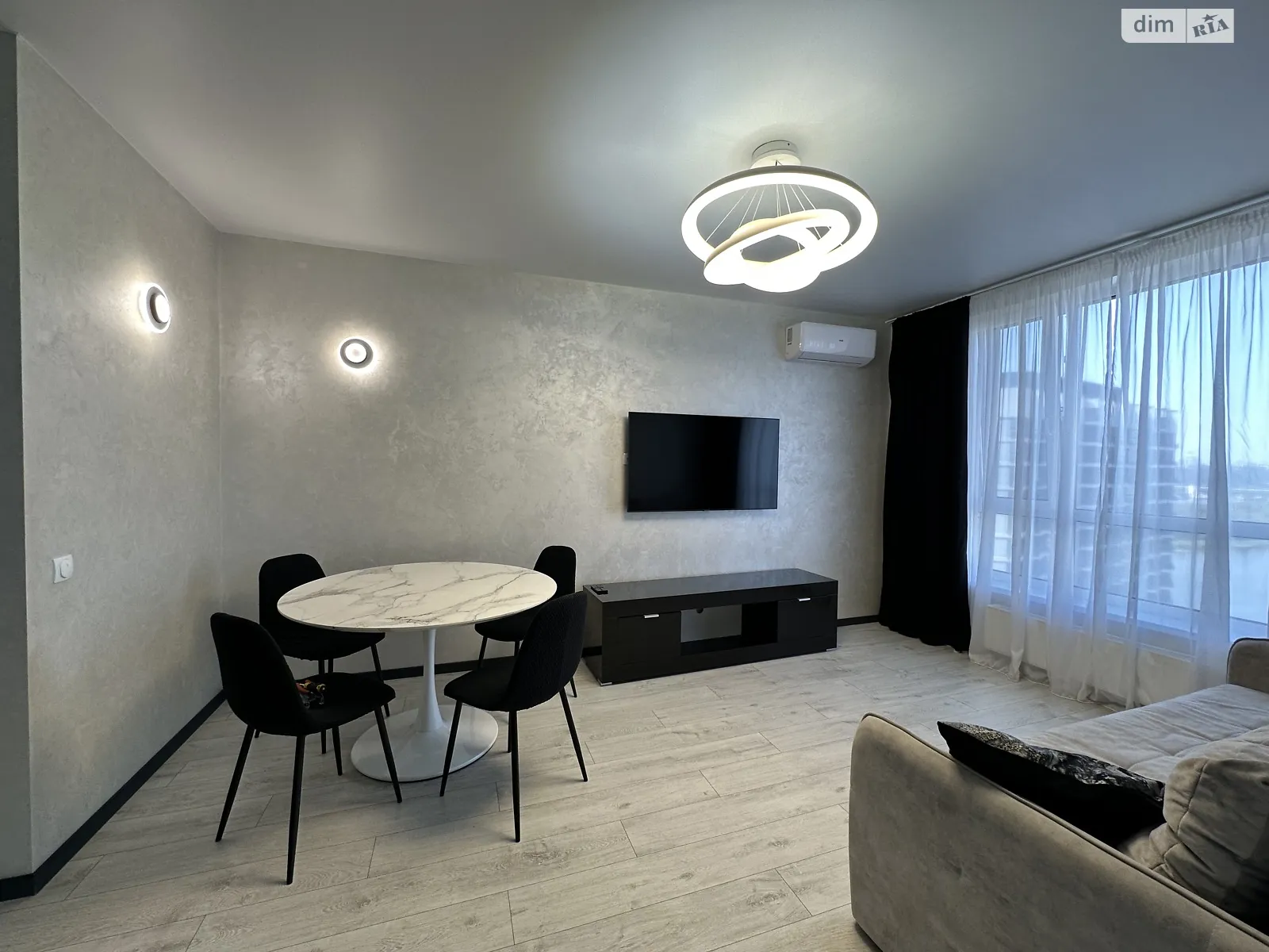 Продается 2-комнатная квартира 78 кв. м в Киеве, ул. Осокорская, 2А - фото 1