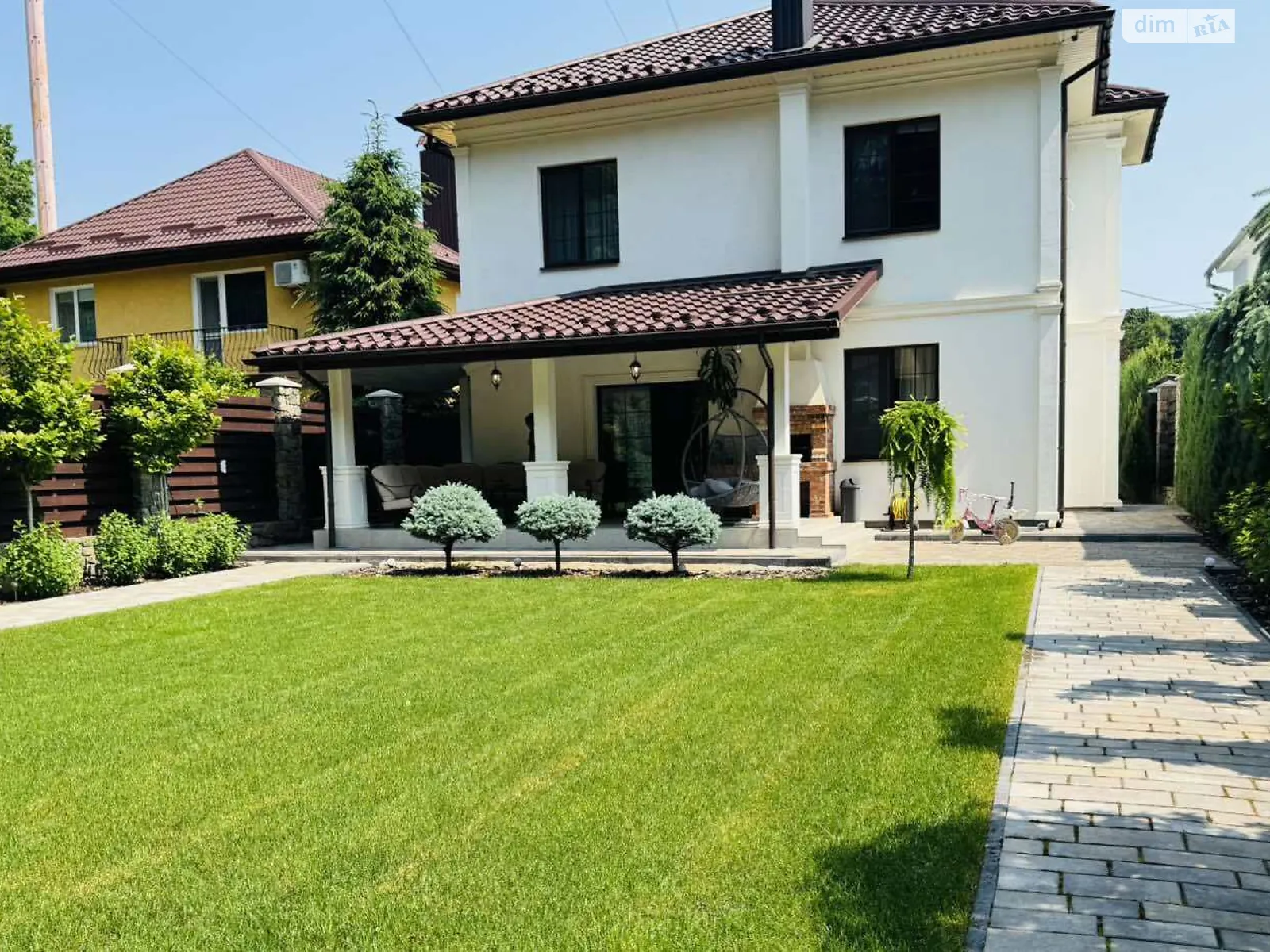 Продается дом на 2 этажа 250 кв. м с балконом, цена: 500000 $ - фото 1