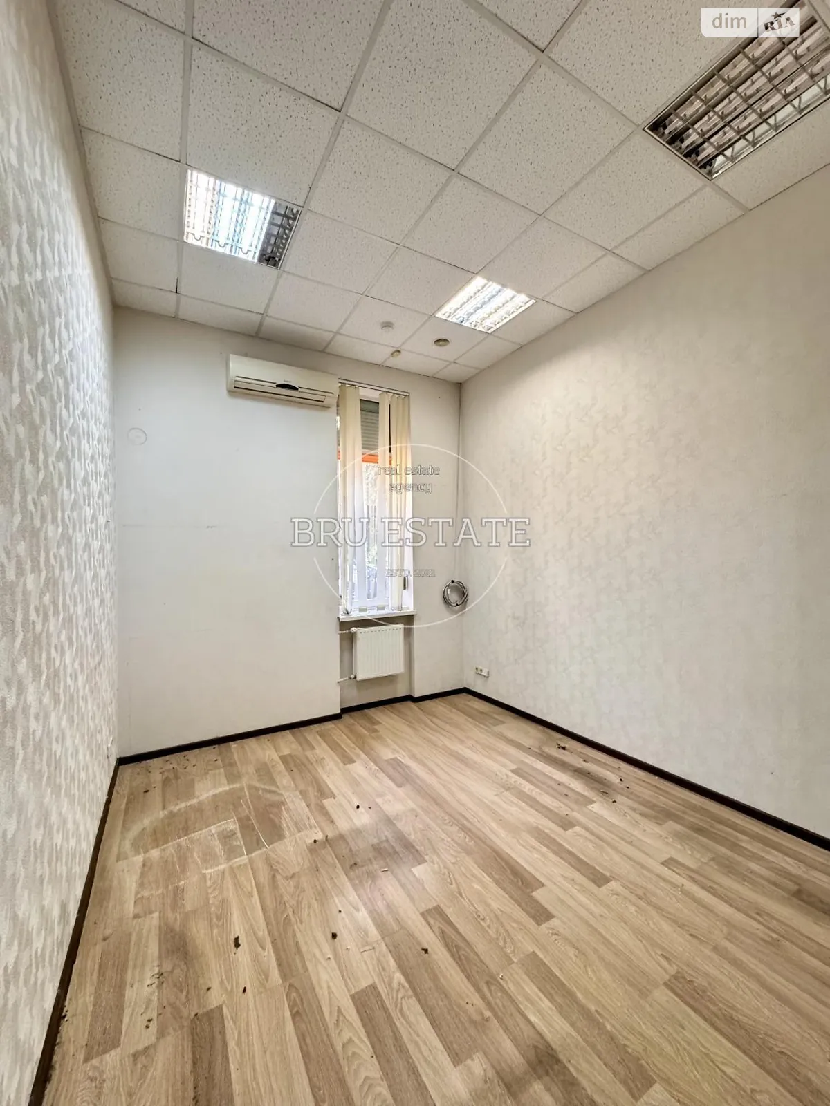 Сдается в аренду помещения свободного назначения 37.5 кв. м в 9-этажном здании, цена: 8000 грн - фото 1