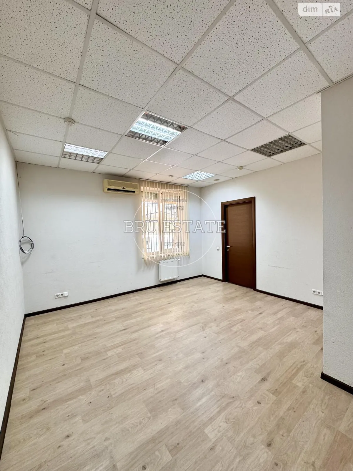 Сдается в аренду помещения свободного назначения 22 кв. м в 9-этажном здании, цена: 7000 грн - фото 1