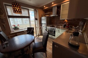 Долгосрочная аренда квартиры, Киев, р‑н. Соломянка, ст.м. Вокзальная, Митрополита Василия Липковского (Урицкого) улица, дом 28