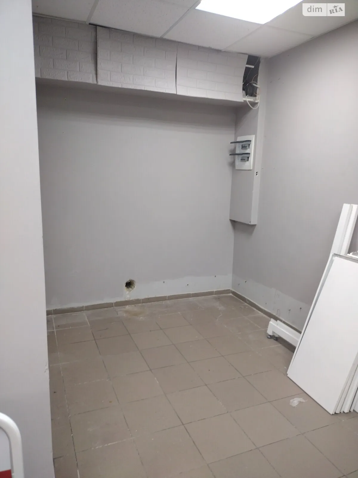 Сдается в аренду помещения свободного назначения 88 кв. м в 10-этажном здании, цена: 15850 грн - фото 1