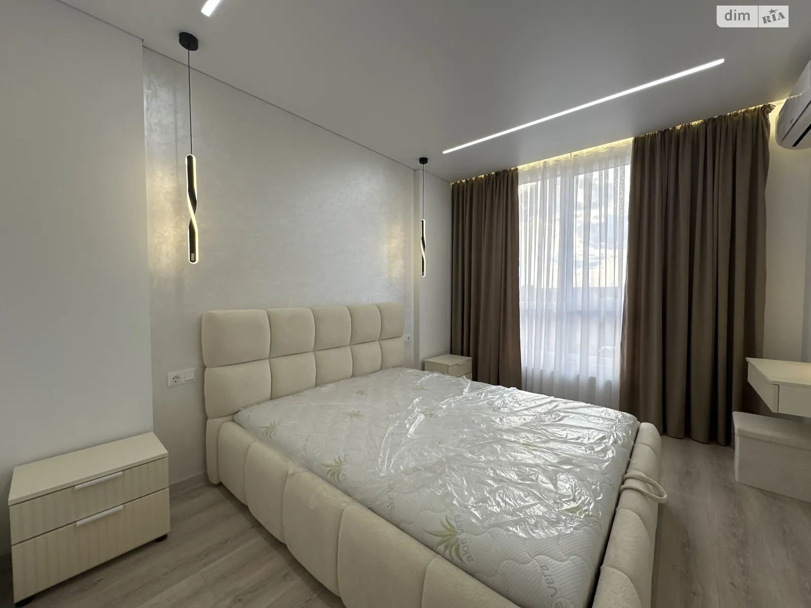 Продается 2-комнатная квартира 64 кв. м в Ивано-Франковске, ул. Коновальца Евгения, 37А - фото 1