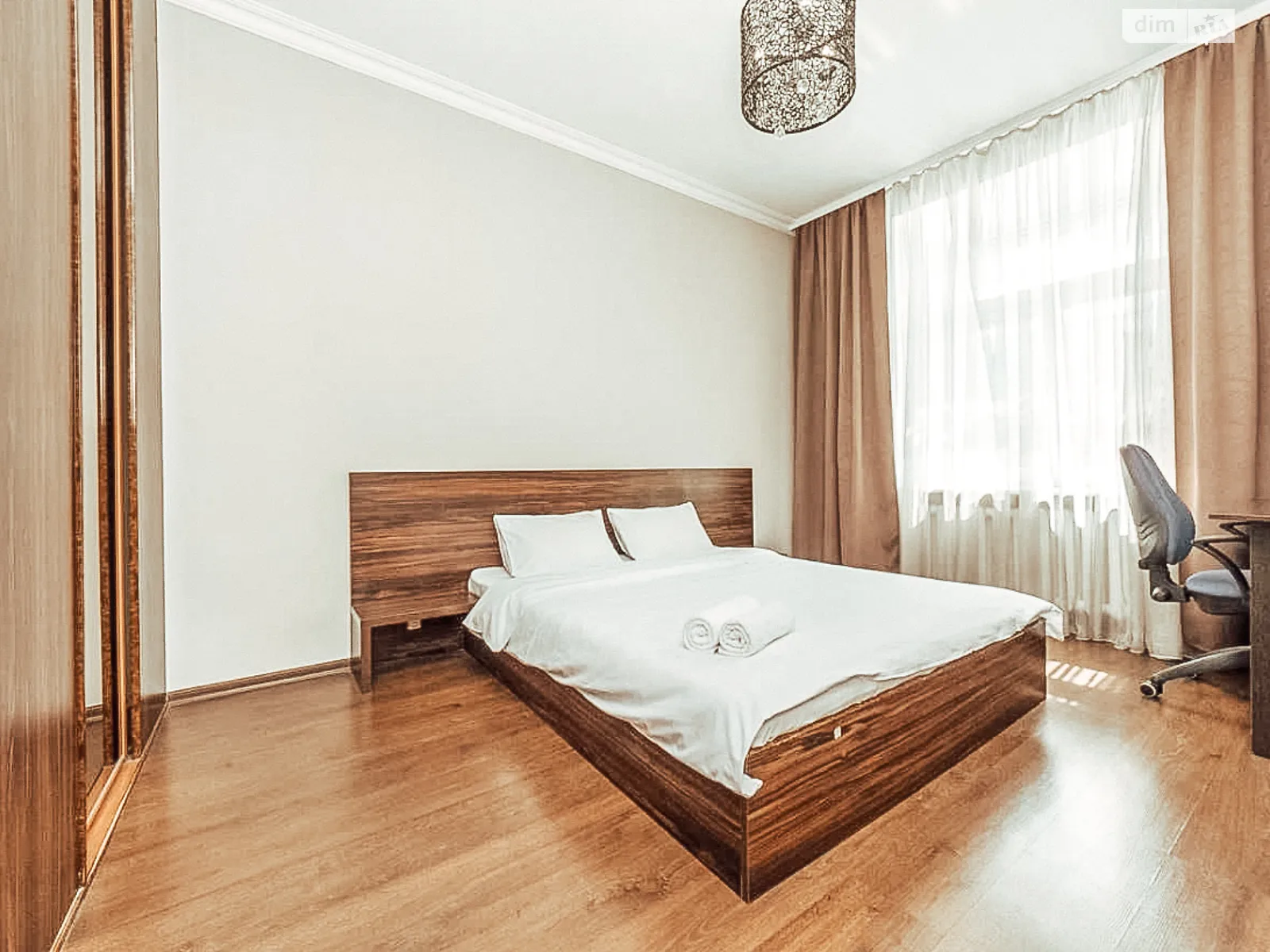 Продается 2-комнатная квартира 46 кв. м в Киеве, ул. Коновальца Евгения, 7/9 - фото 1