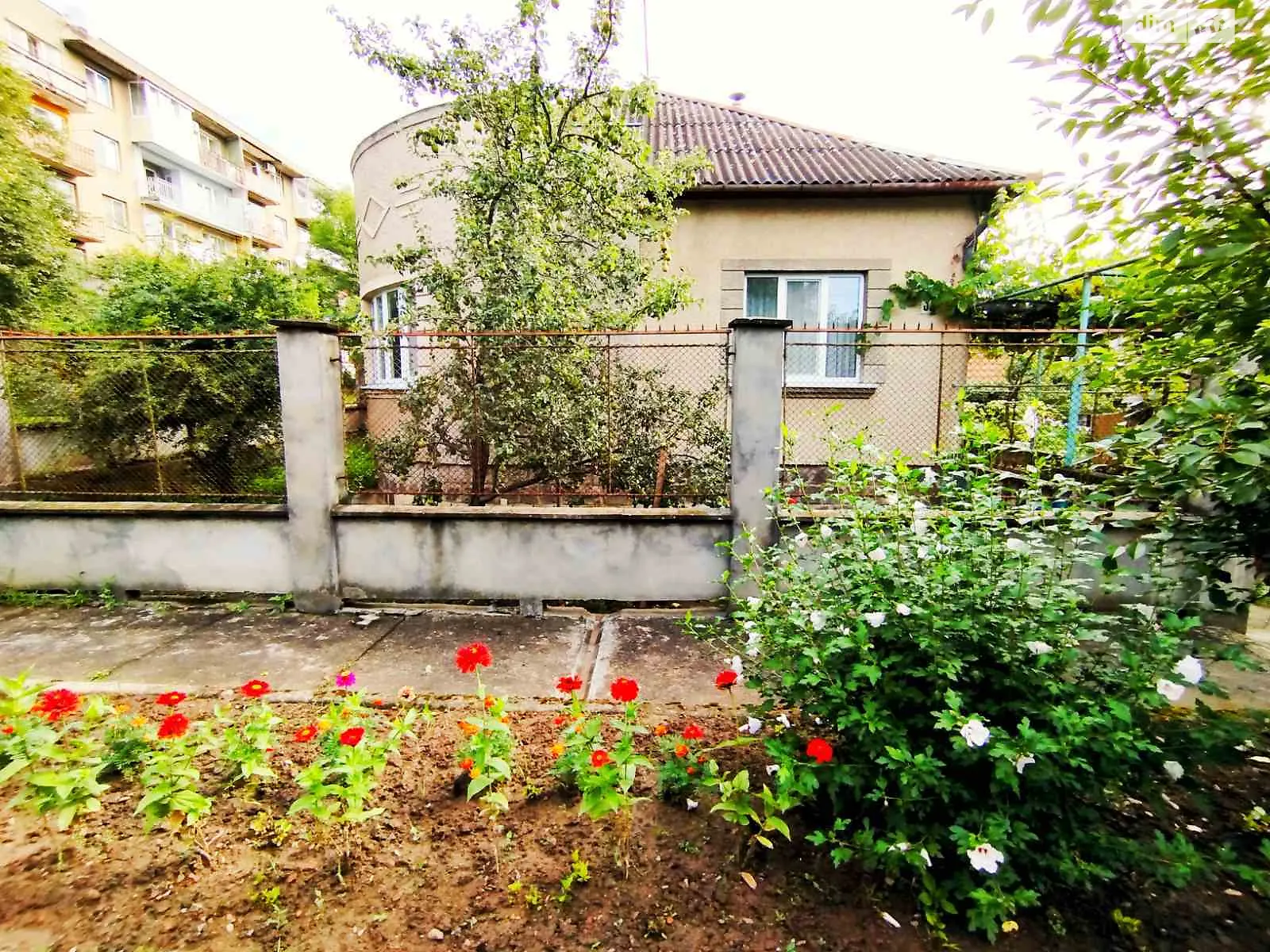 Продается одноэтажный дом 130 кв. м с баней/сауной, цена: 149000 € - фото 1