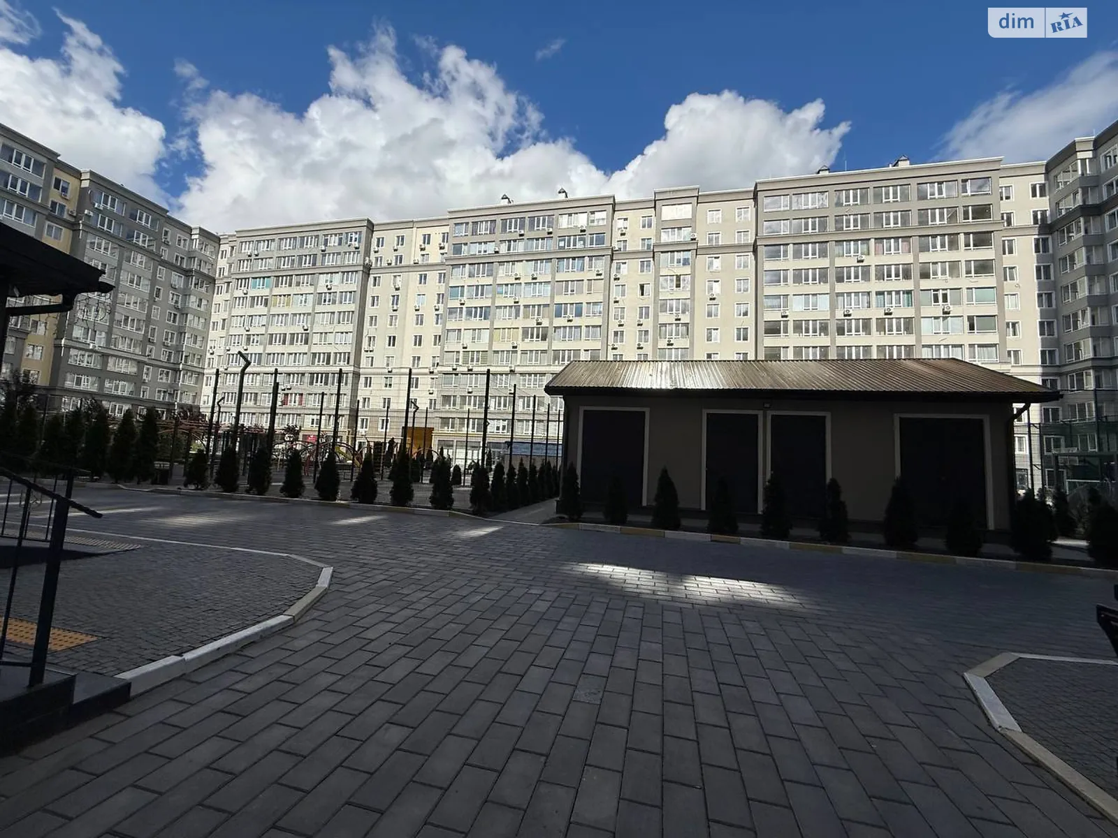 Продається 2-кімнатна квартира 66.6 кв. м у Бучі, вул. Івана Кожедуба - фото 1