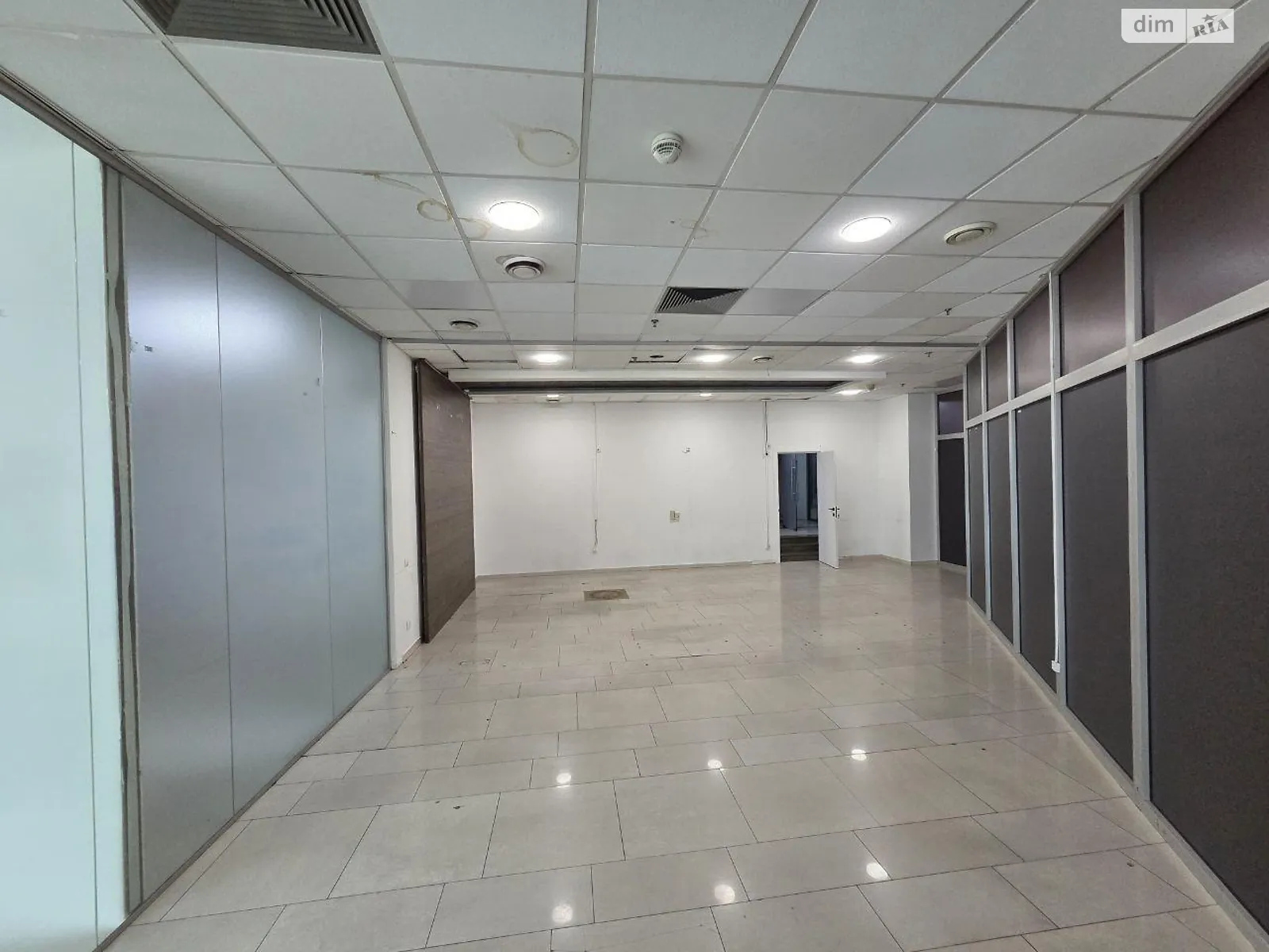 Сдается в аренду офис 280 кв. м в бизнес-центре, цена: 5100 $ - фото 1