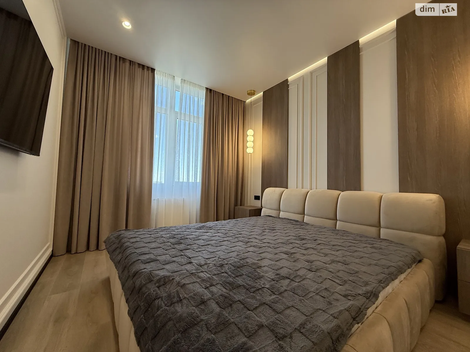 Продается 2-комнатная квартира 65 кв. м в Одессе, ул. Краснова, 3 корпус 65 - фото 1