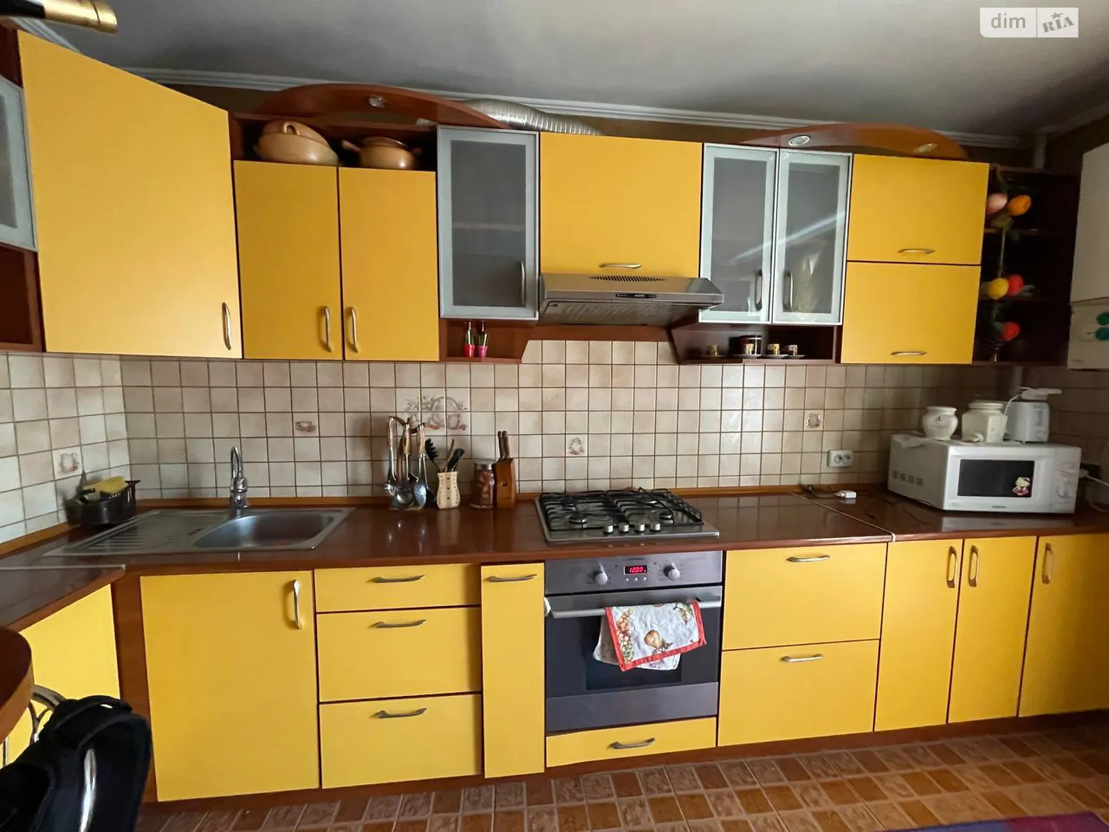 2-комнатная квартира 70 кв. м в Тернополе, ул. Генерала Мирона Тарнавского - фото 1