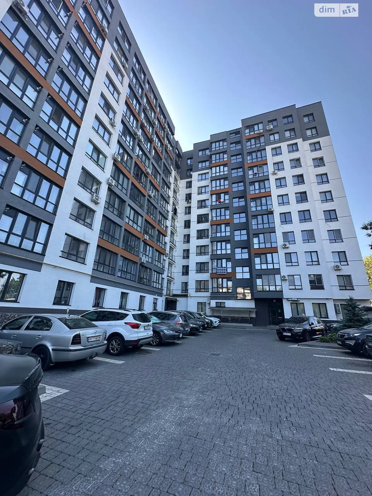 Продается 2-комнатная квартира 63.9 кв. м в Ивано-Франковске, ул. Сорохтея О., 41А - фото 1