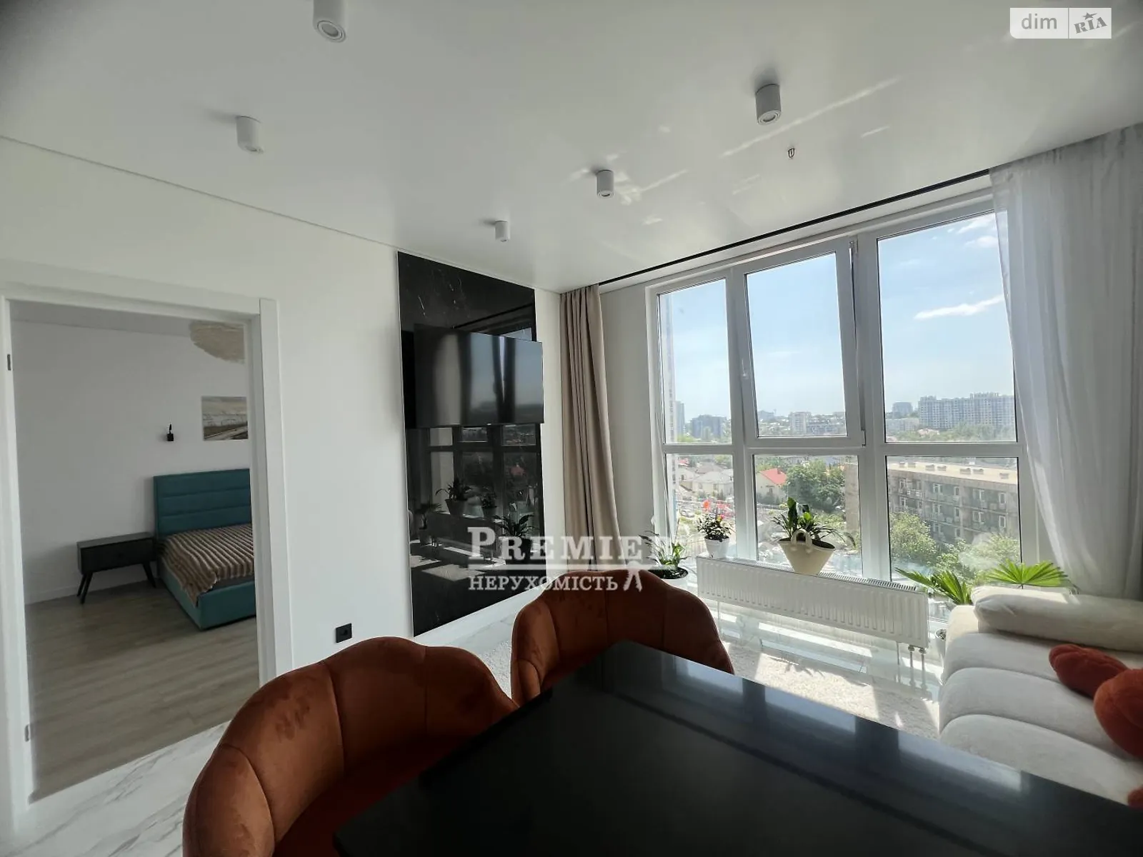 Продается 1-комнатная квартира 40.9 кв. м в Одессе, ул. Литературная - фото 1