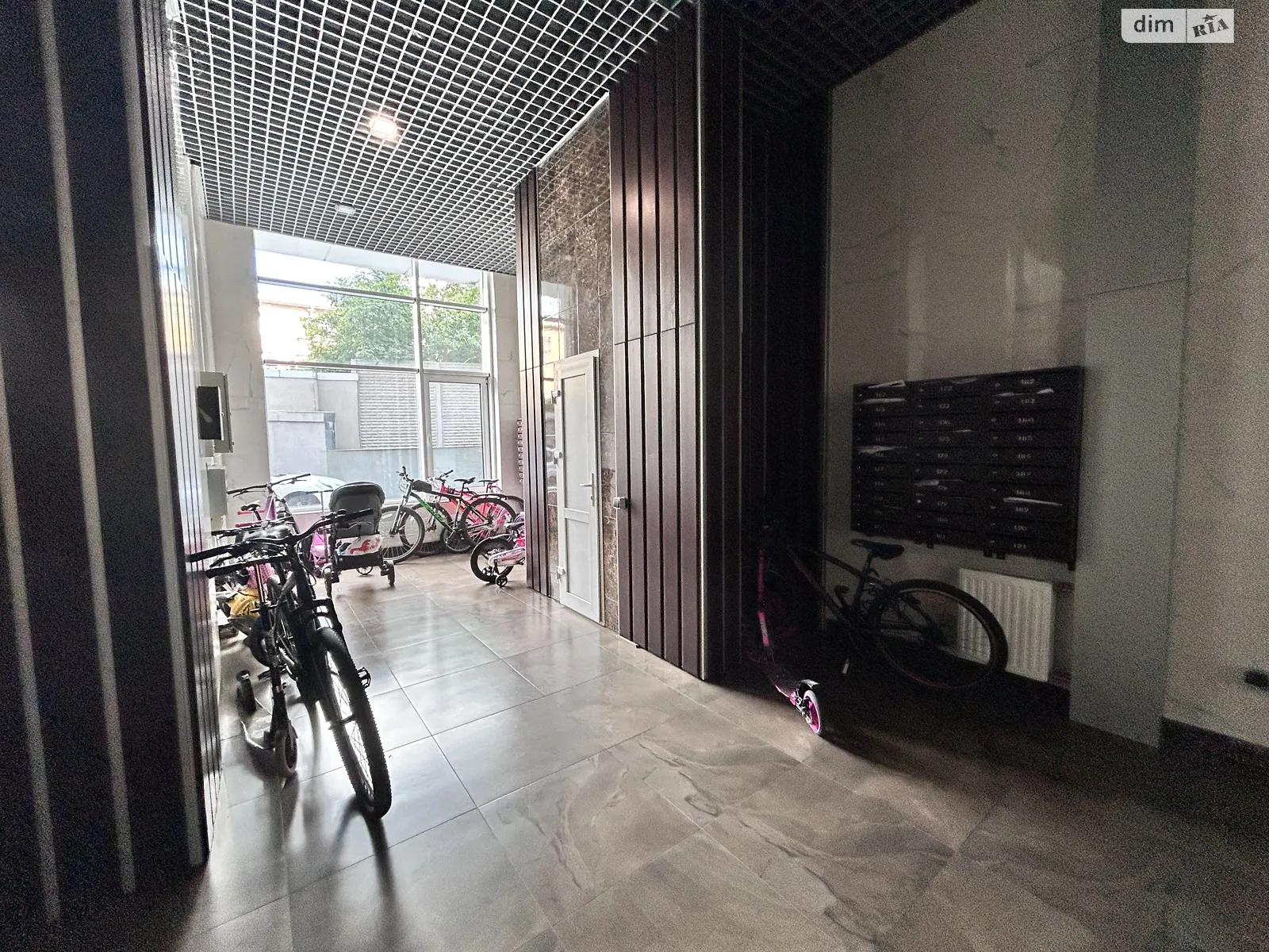 Продается 3-комнатная квартира 127 кв. м в Киеве, ул. Лейпцигская, 13А - фото 1