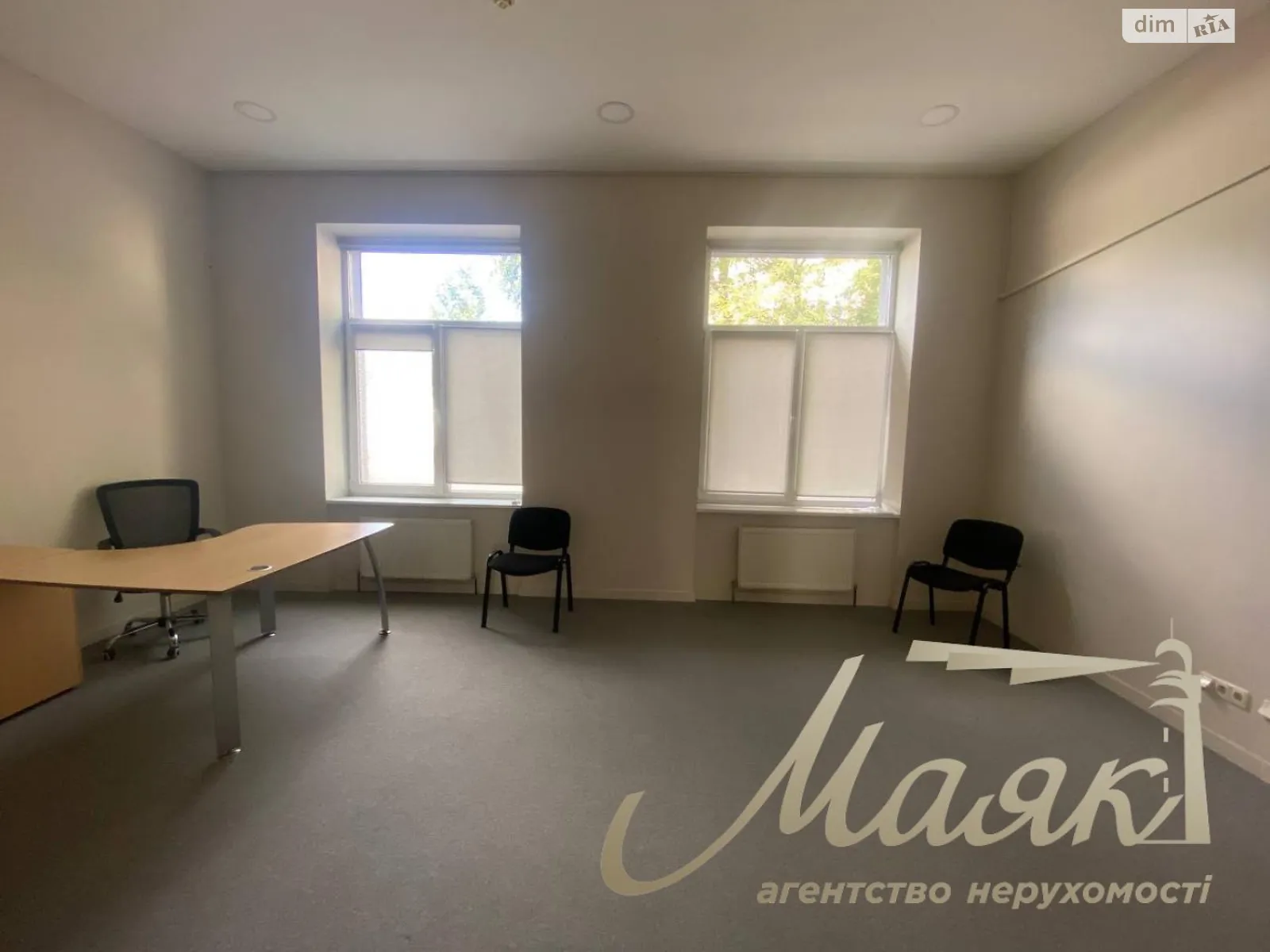 Сдается в аренду офис 132 кв. м в бизнес-центре, цена: 3100 $ - фото 1