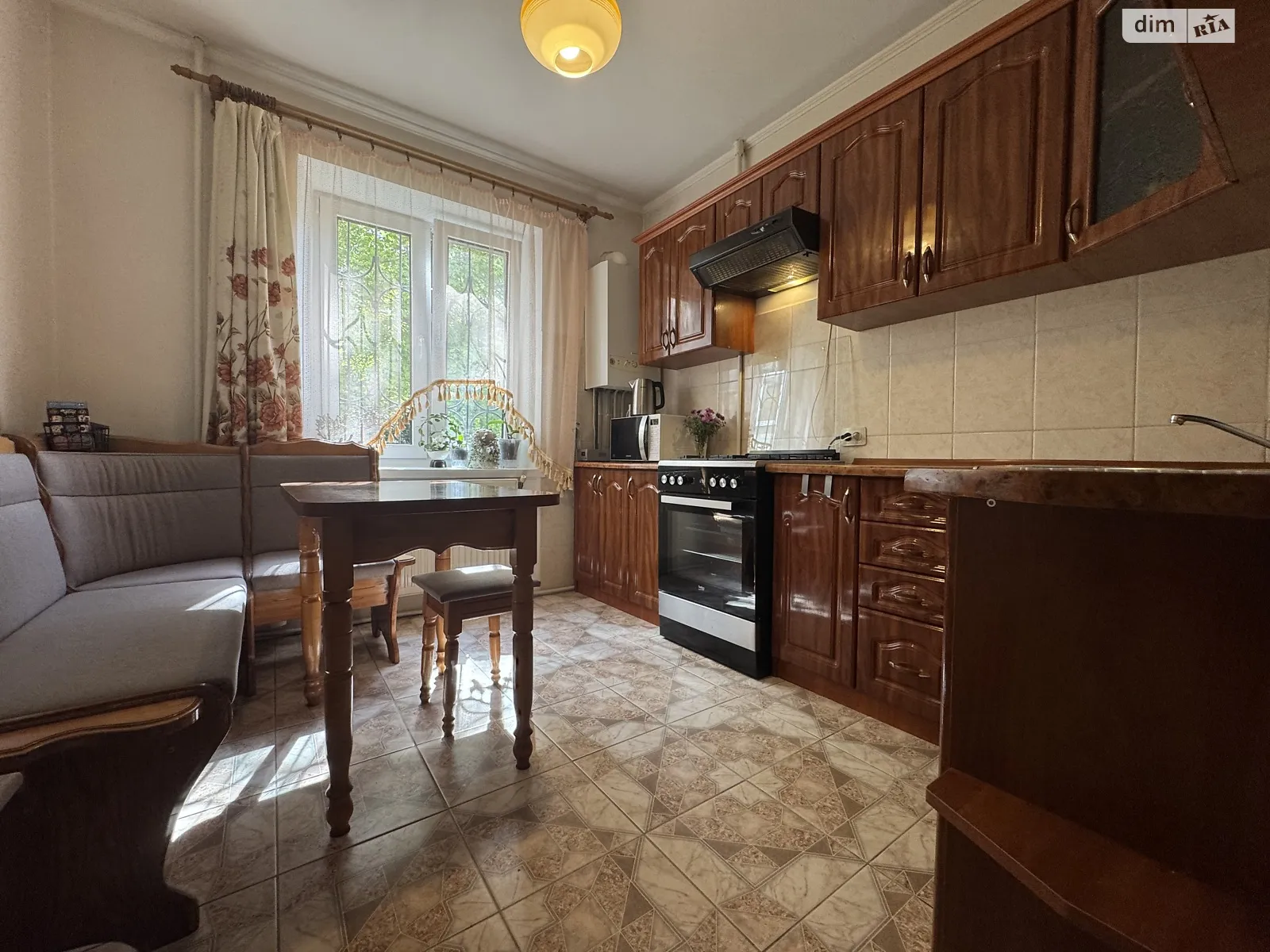 4-комнатная квартира 89 кв. м в Тернополе, ул. Курбаса Леся - фото 1
