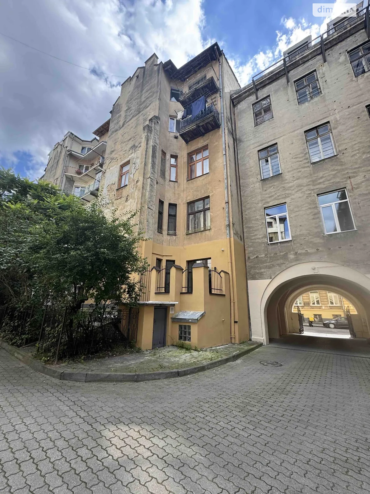 Продается помещения свободного назначения 40.5 кв. м в 3-этажном здании, цена: 50000 $ - фото 1