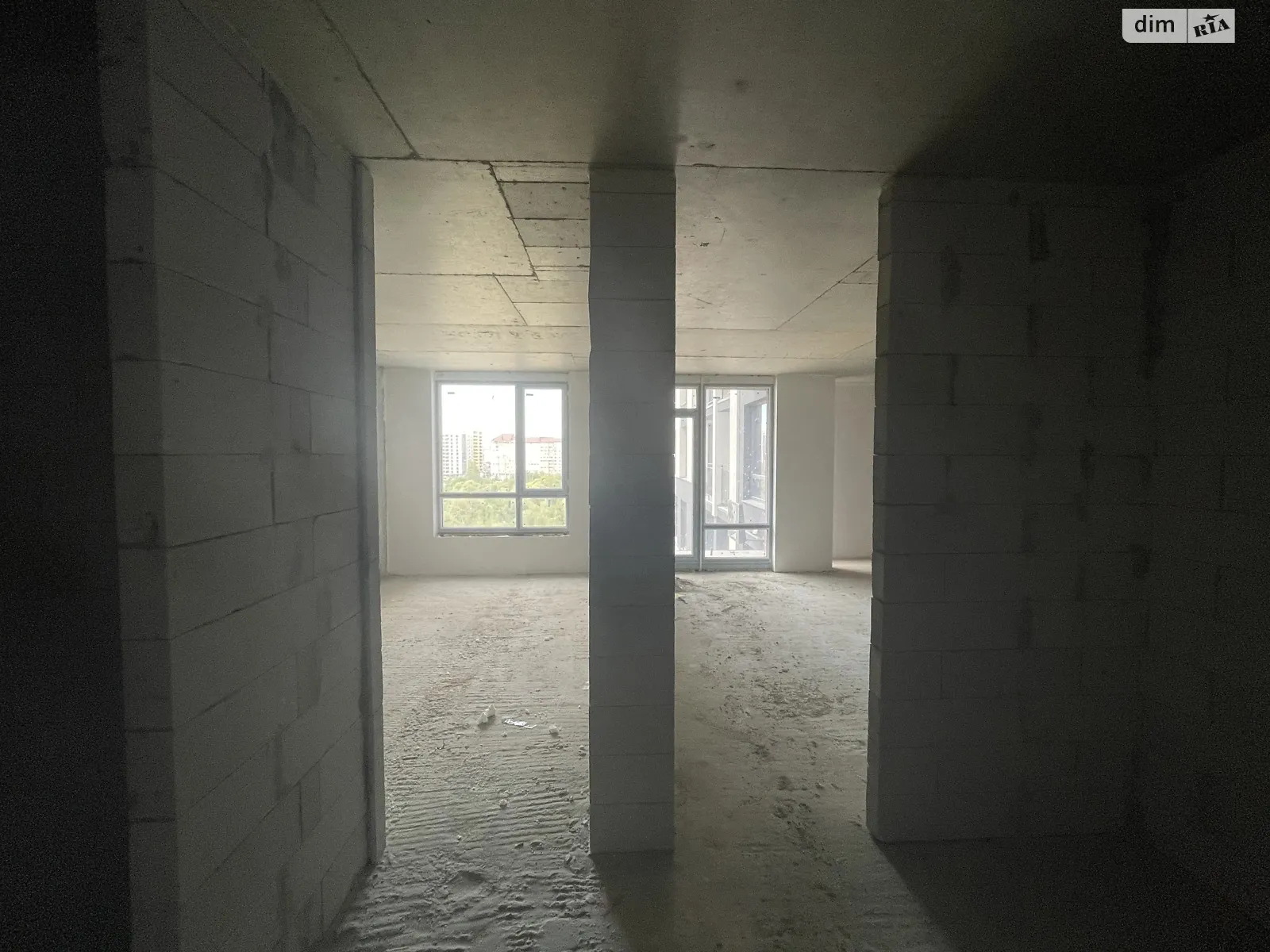 Продается 1-комнатная квартира 59 кв. м в Ивано-Франковске, ул. Героев Николаева(Сеченова), 129 - фото 1