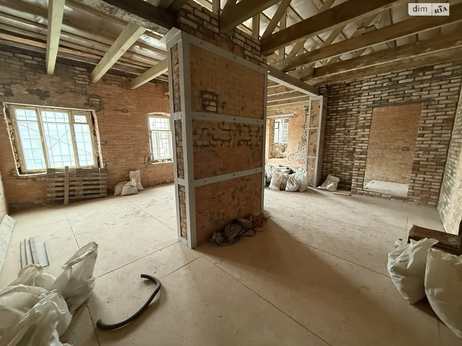 Здається в оренду приміщення вільного призначення 200 кв. м в 2-поверховій будівлі, цена: 160000 грн - фото 1