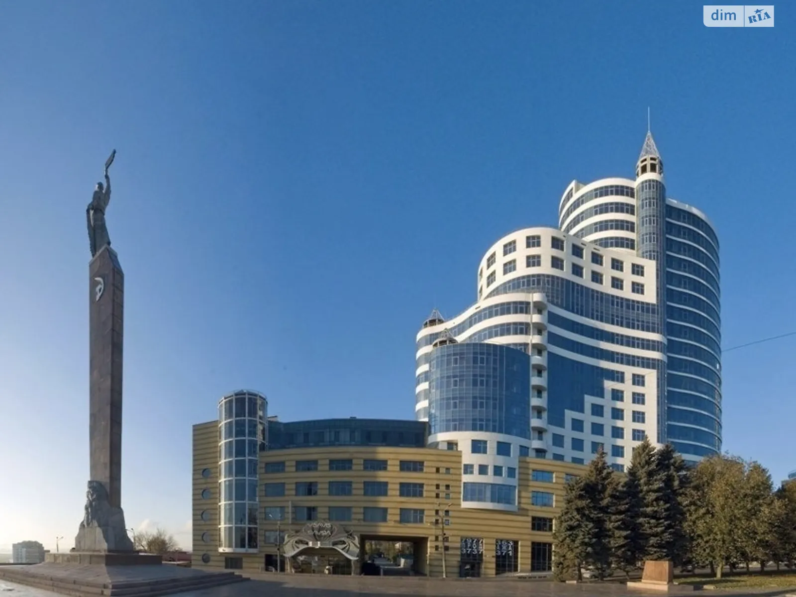 Продается 4-комнатная квартира 300 кв. м в Днепре, просп. Яворницкого Дмитрия, 3 - фото 1