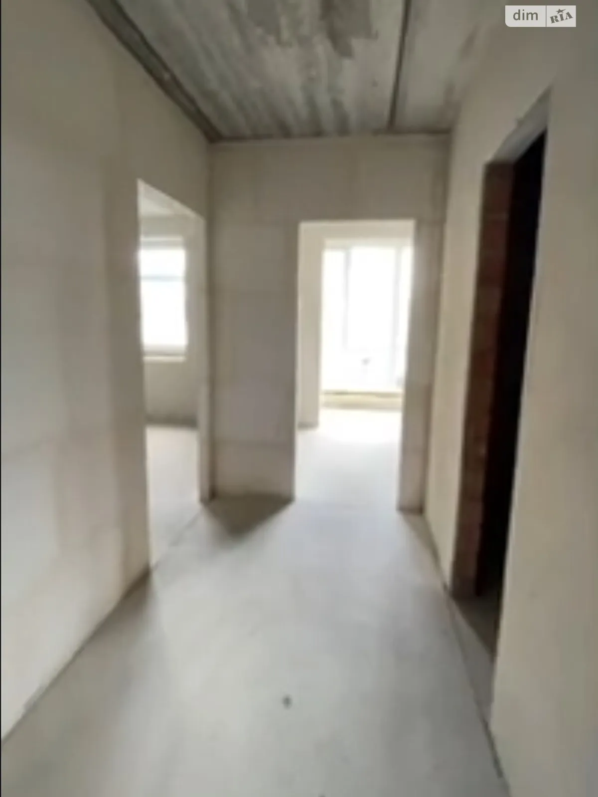 Продается 1-комнатная квартира 36 кв. м в Буче, бул. Леонида Бирюкова, 9 - фото 1