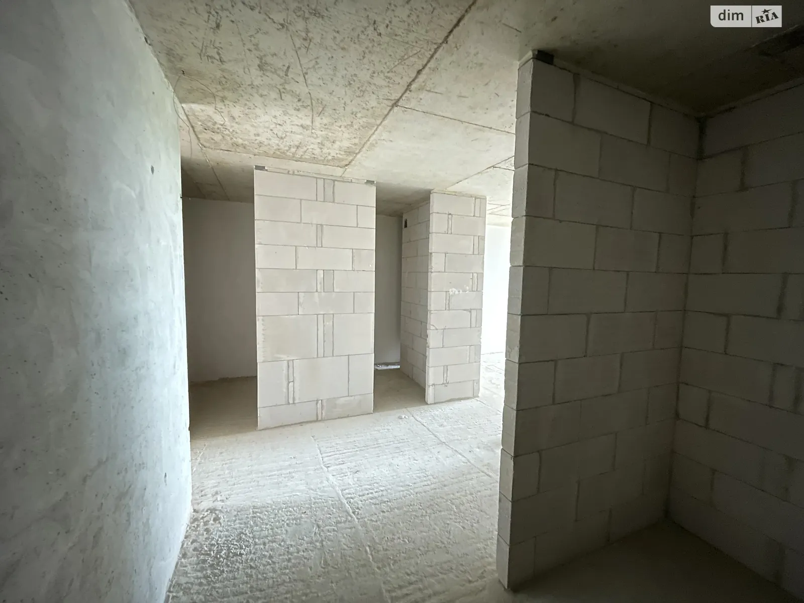 Продается 2-комнатная квартира 67 кв. м в Ивано-Франковске, ул. Химиков - фото 1