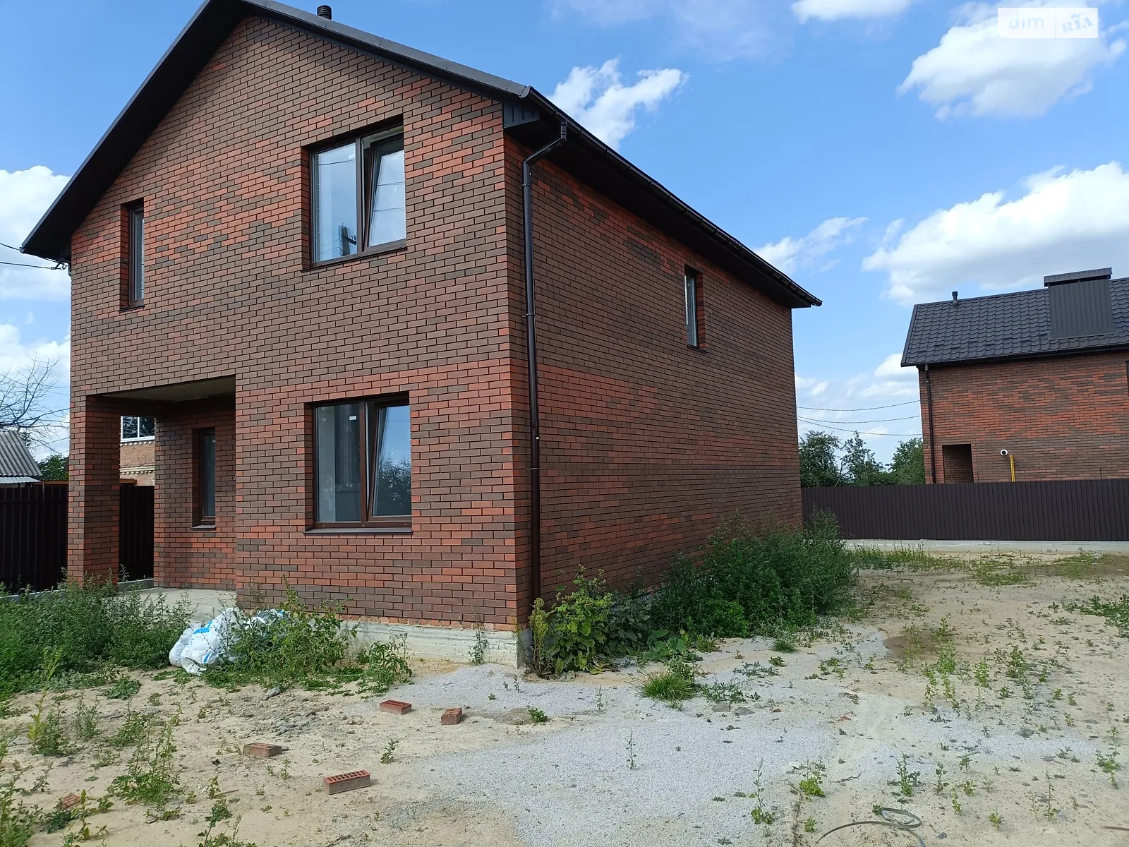 Продается дом на 2 этажа 115 кв. м с гаражом, цена: 92000 $ - фото 1