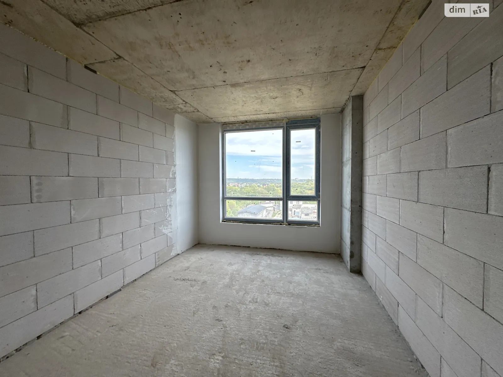 Продается 1-комнатная квартира 38 кв. м в Ивано-Франковске, ул. Химиков - фото 1