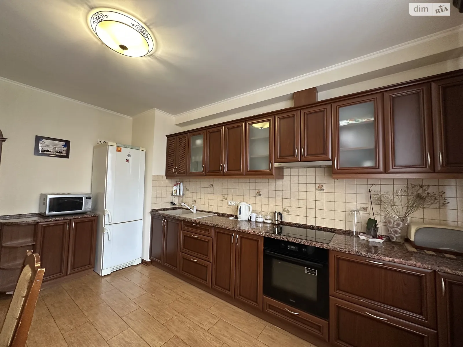 Продається 1-кімнатна квартира 55.6 кв. м у Києві, вул. Ахматової Анни, 30 - фото 1