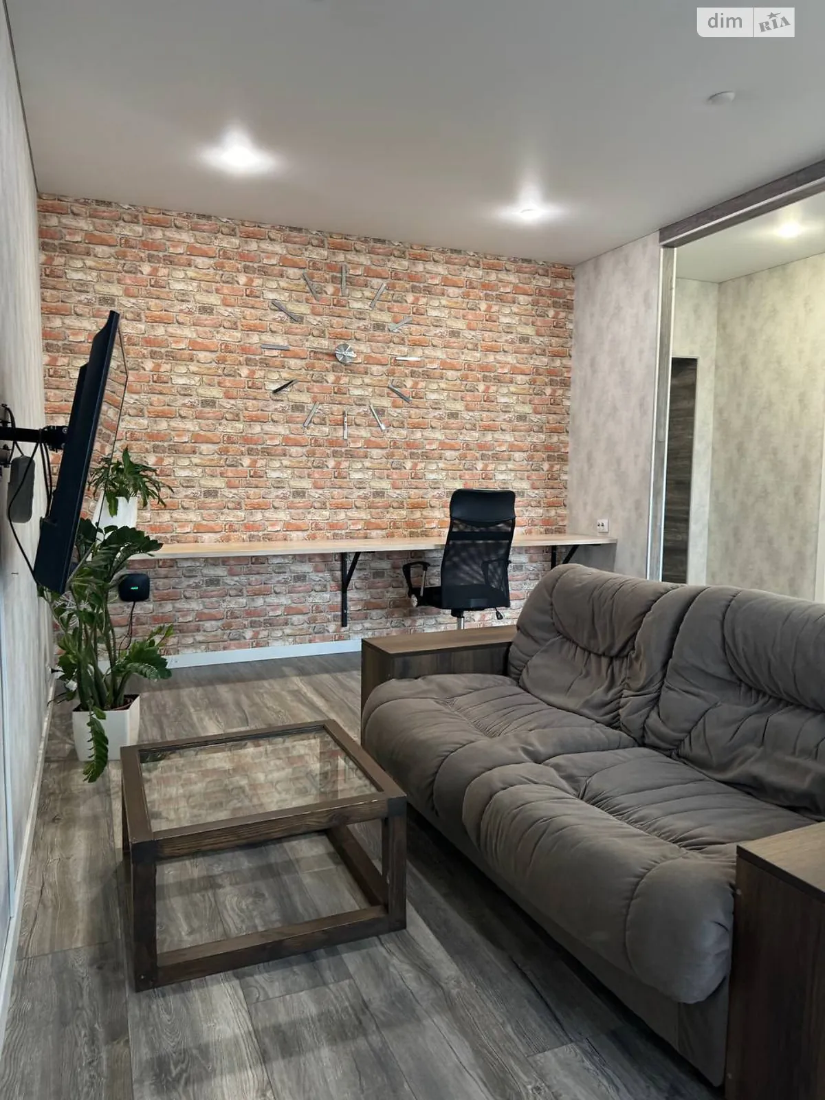 Продается 2-комнатная квартира 64 кв. м в Хмельницком, ул. Трудовая, 5/1А - фото 1