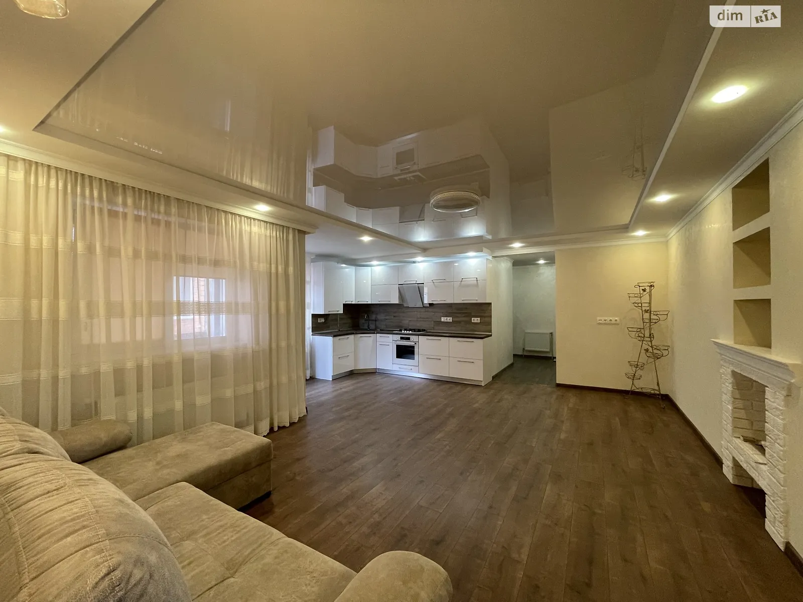 4-комнатная квартира 90 кв. м в Тернополе, ул. Троллейбусная, 9Б - фото 1