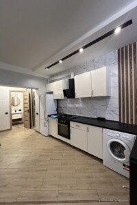 Продажа квартиры, Ивано-Франковск, р‑н. Центр, Товарная улица, дом 2Б