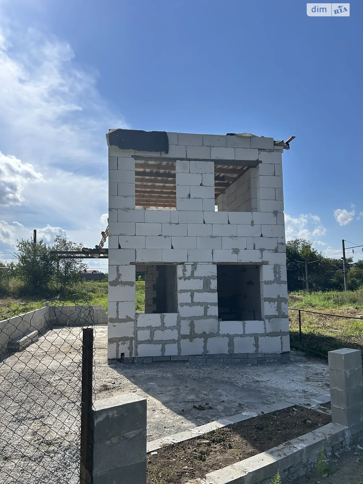 Продается дом на 2 этажа 65 кв. м с подвалом, цена: 17000 $ - фото 1
