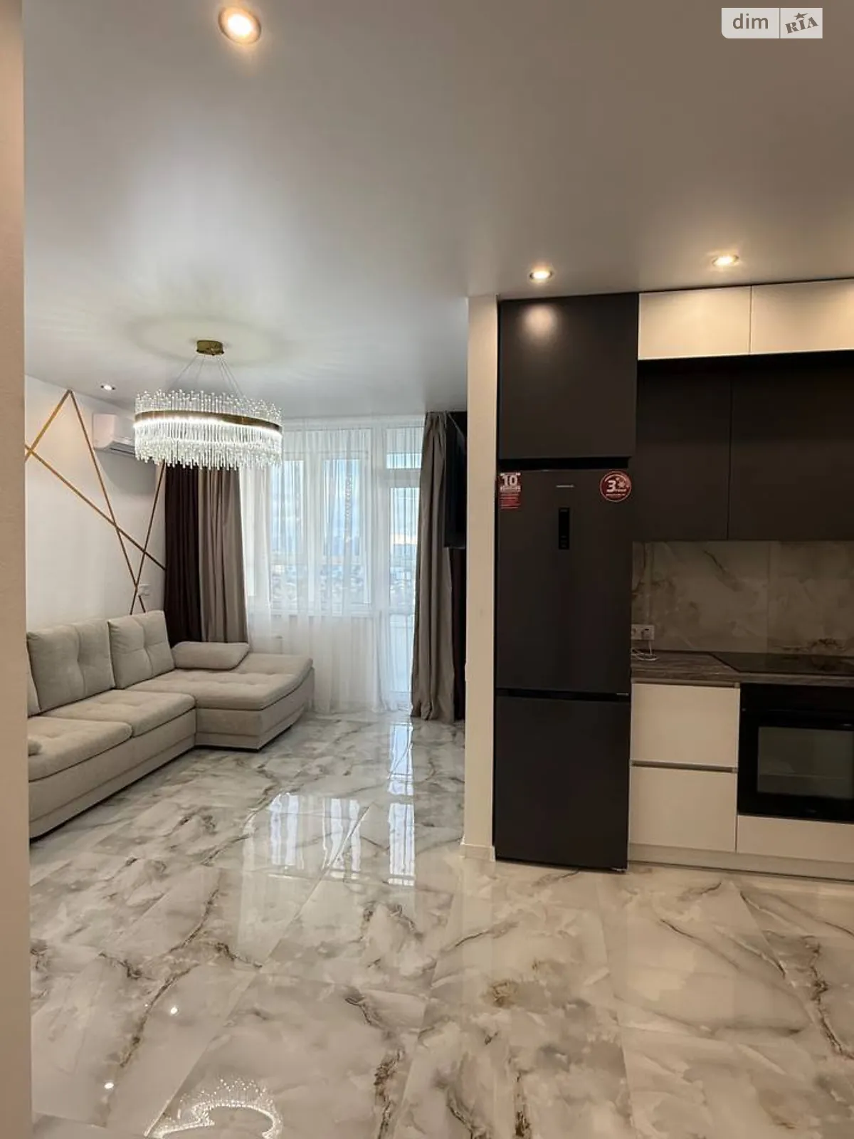 Продается 1-комнатная квартира 42 кв. м в Одессе, ул. Ивана Франко, 40 корпус 1 - фото 1