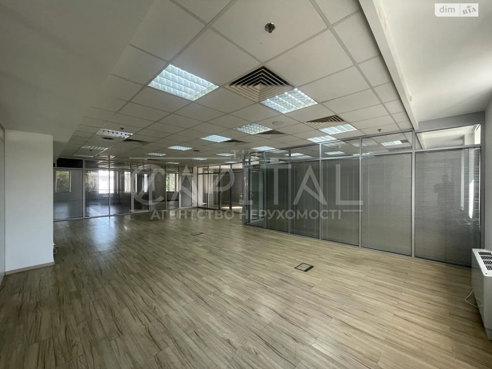 Здається в оренду офіс 285 кв. м в бізнес-центрі, цена: 7322 $ - фото 1