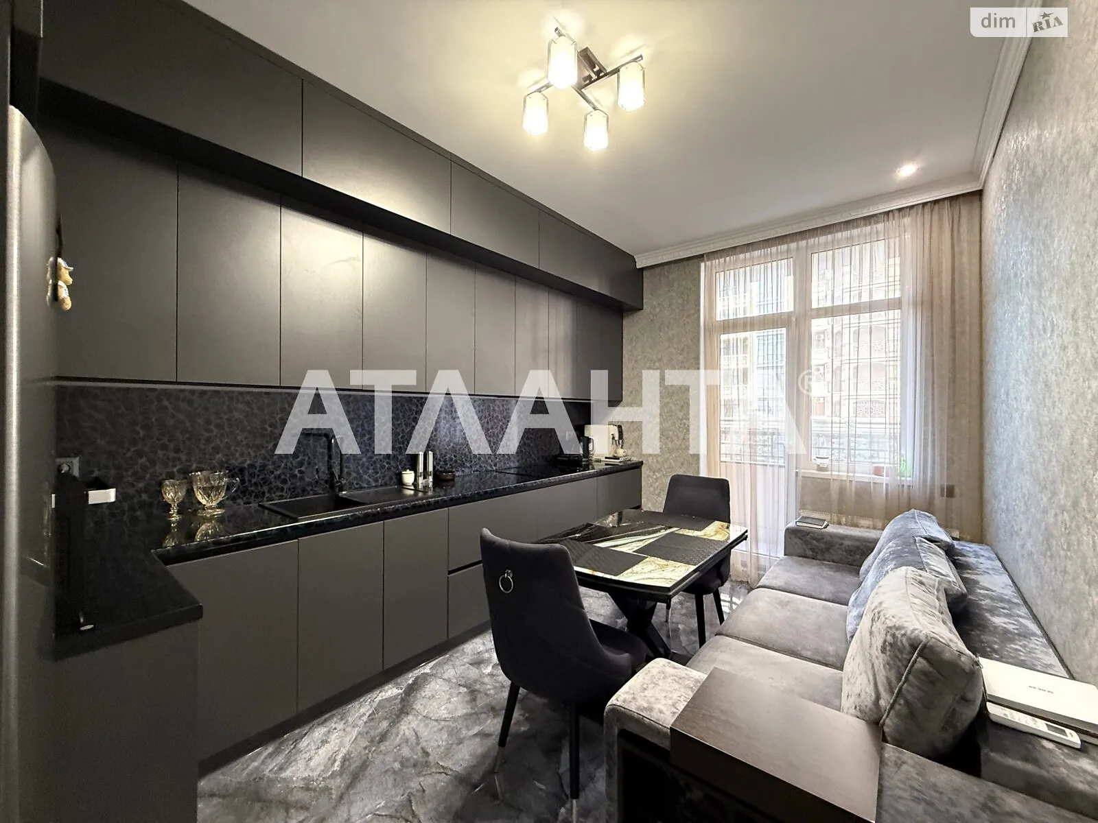 Продається 2-кімнатна квартира 72.72 кв. м у Одесі, пров. Курортний, 1А - фото 1