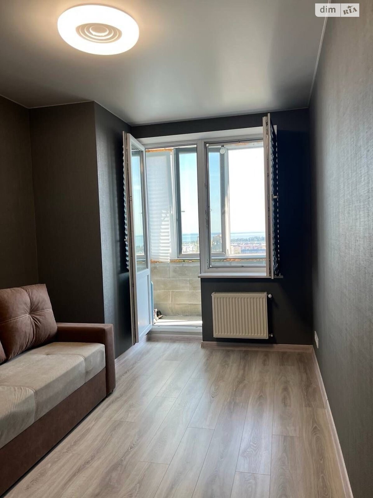 Прев'ю фото 2