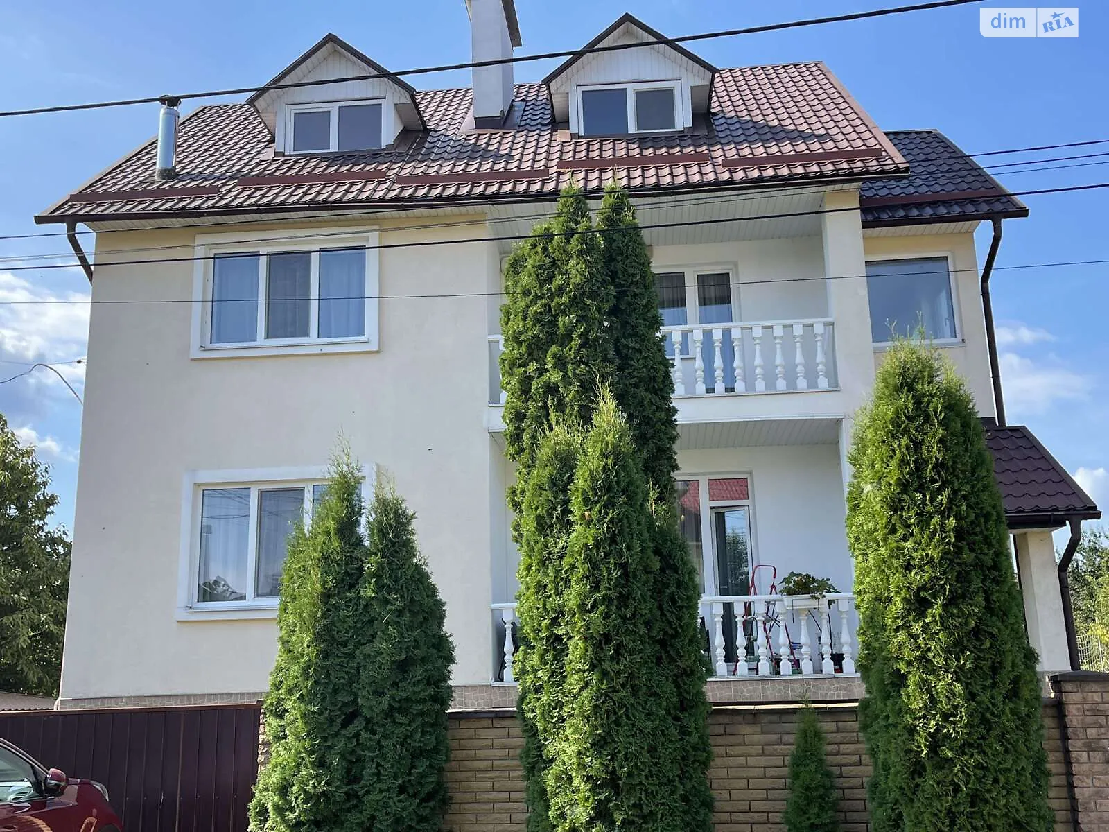 Продается дом на 3 этажа 255 кв. м с верандой, цена: 280000 $ - фото 1