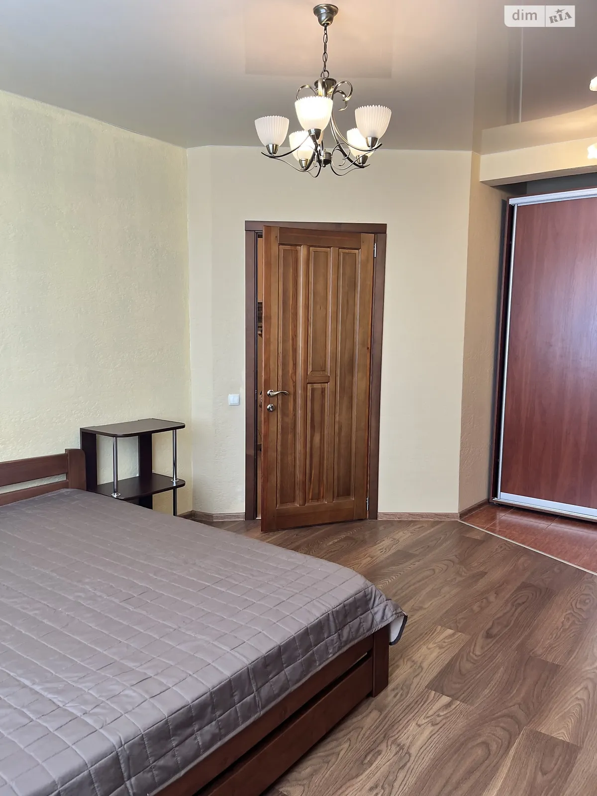 Здається в оренду 1-кімнатна квартира 42 кв. м у Одесі, вул. Марсельська, 38 - фото 1